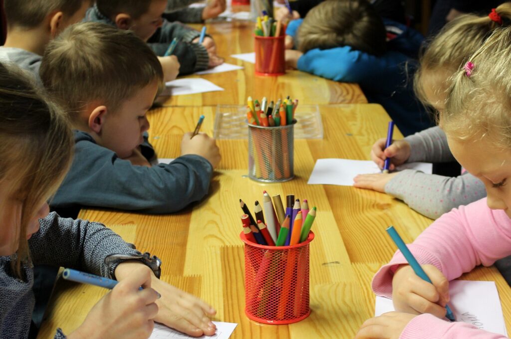 children-drawing